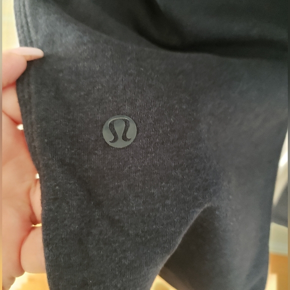 Lululemon stress less pants sz 8 Style Number: W5G31S - Picture 9 of 11